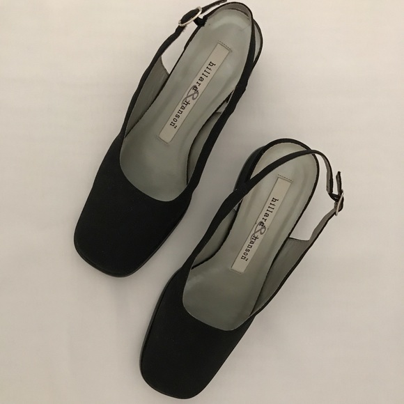 SOLD — *HP* NWOT Hillard & Hanson Black Closed Toe Block Heels - Picture 3 of 7